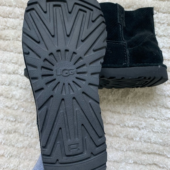 Uggs - Picture 3 of 3